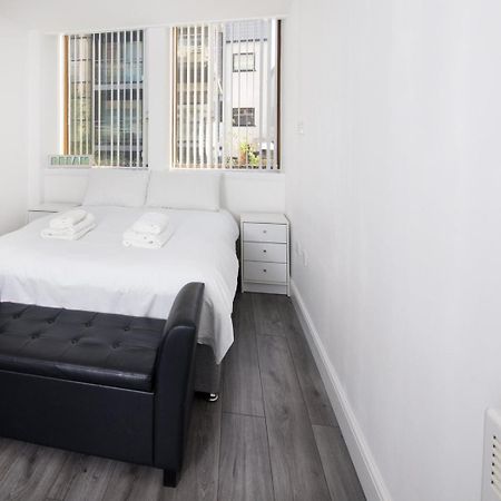 Ferienwohnung Guestready - Monochromatic Retreat Liverpool Exterior foto